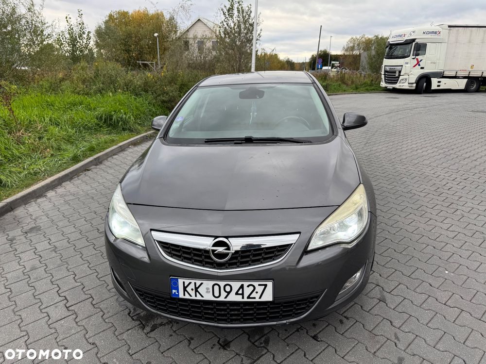 Opel Astra IV 1.4 T Enjoy - 2