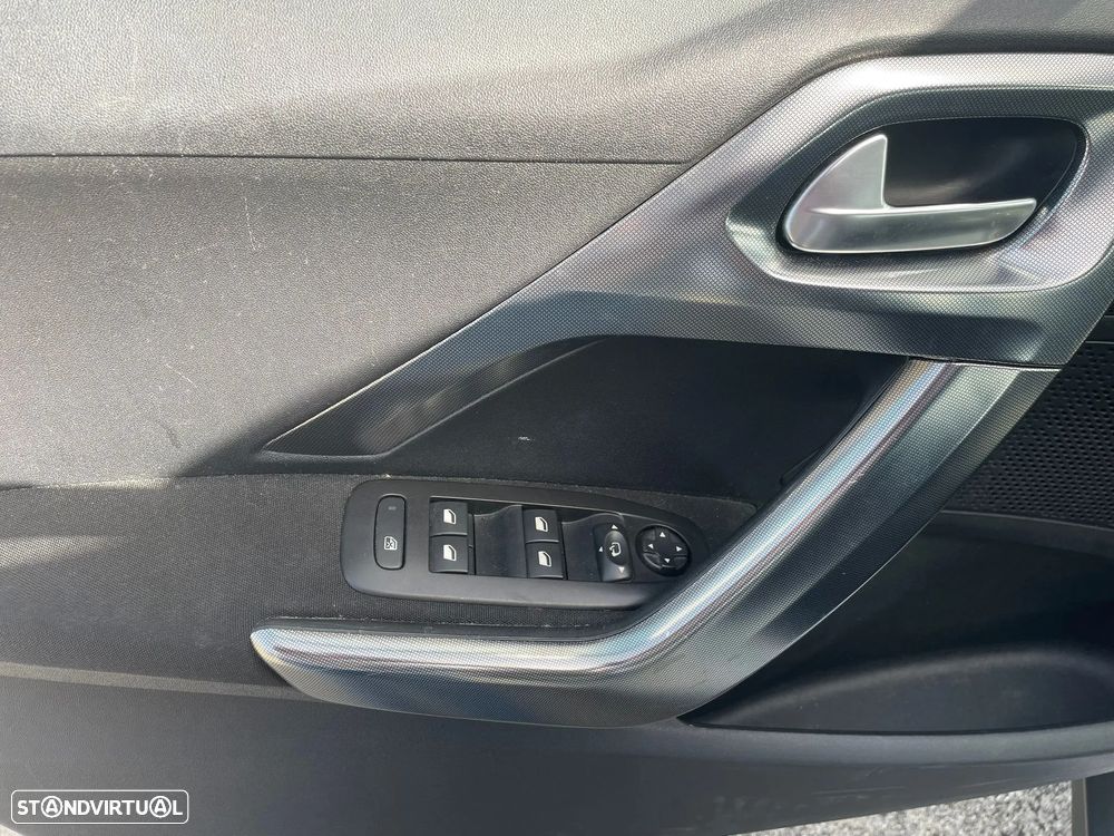 Peugeot 2008 PureTech 110 Stop&Start EAT6 Allure - 24