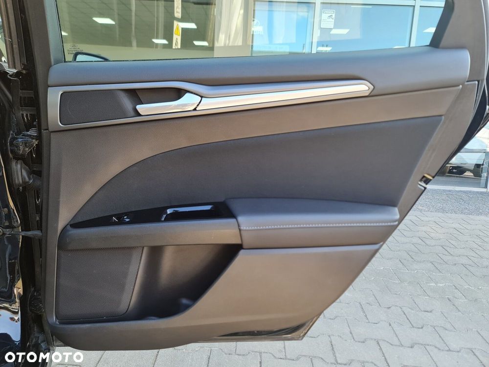 Ford Mondeo 2.0 TDCi Trend PowerShift - 28