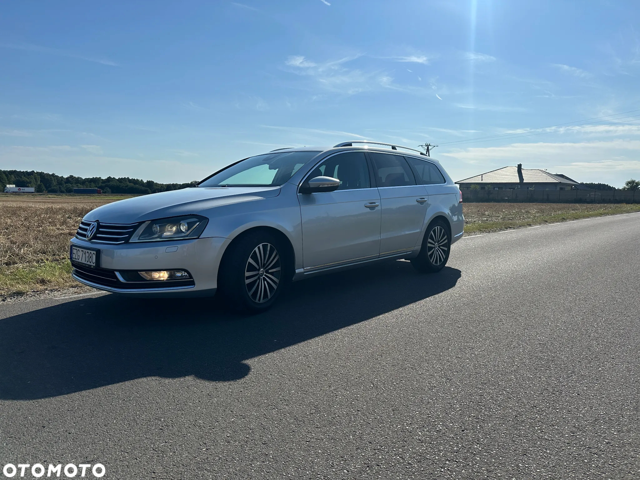 Volkswagen Passat 2.0 TDI Comfortline DSG - 16