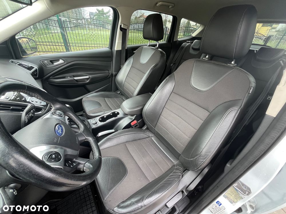 Ford Kuga 2.0 TDCi 4x4 Titanium - 11