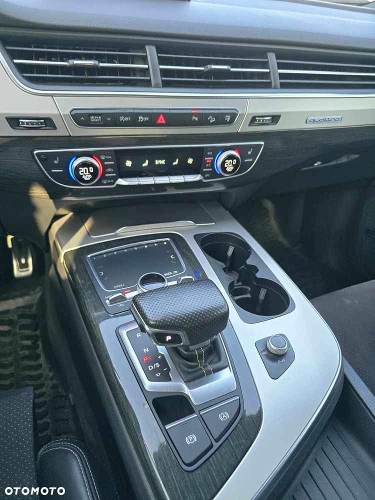 Audi Q7 - 16