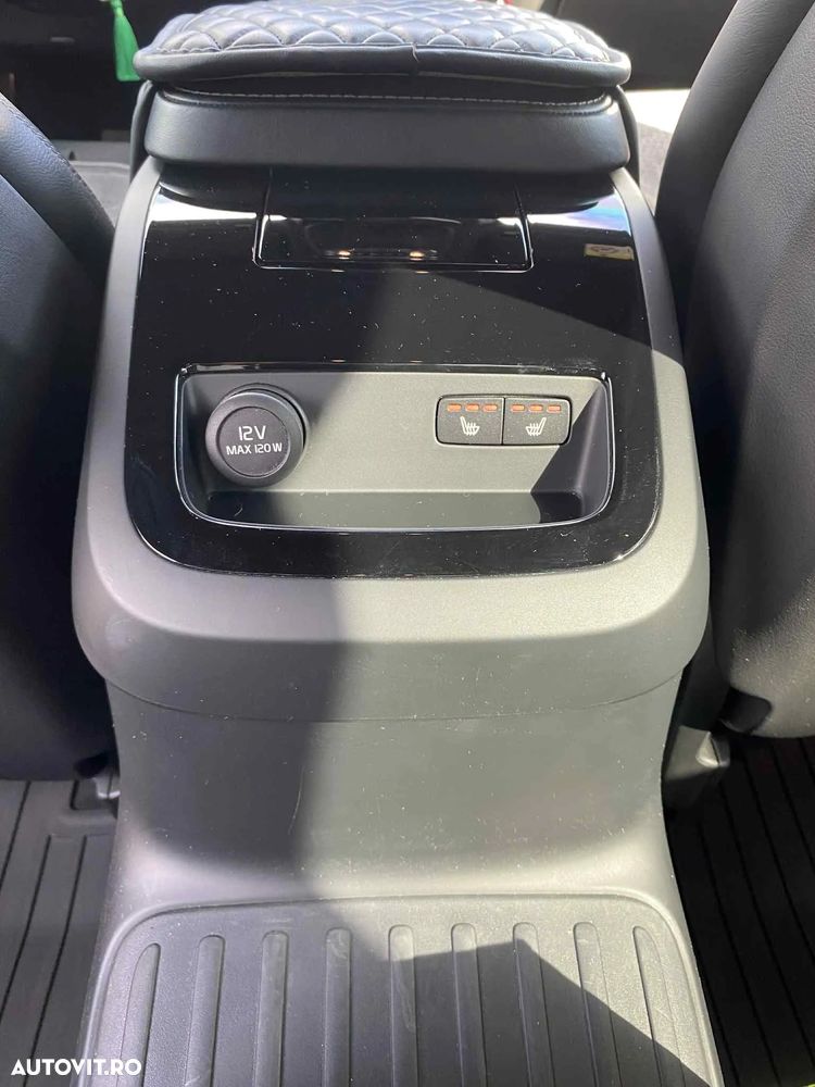 Volvo S90 T8 Twin Engine AWD Geartronic Inscription - 23