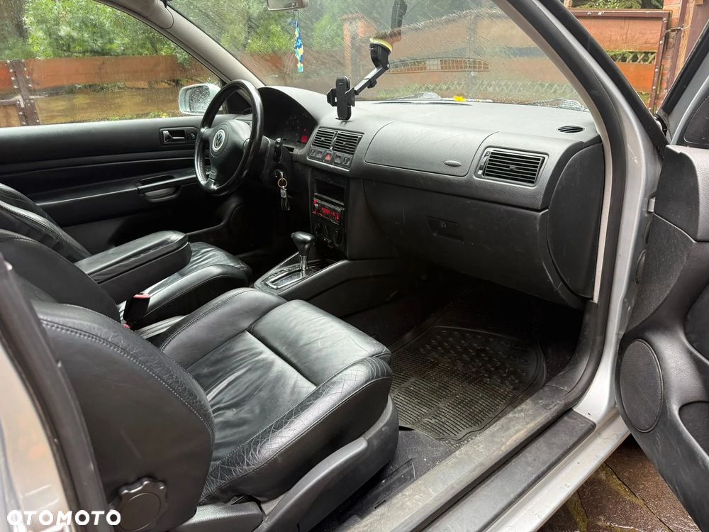 Volkswagen Golf 2.0 Comfortline - 11
