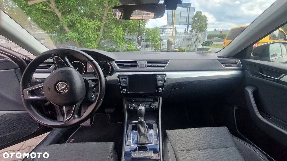 Skoda Superb 2.0 TDI 4x4 Style DSG - 14