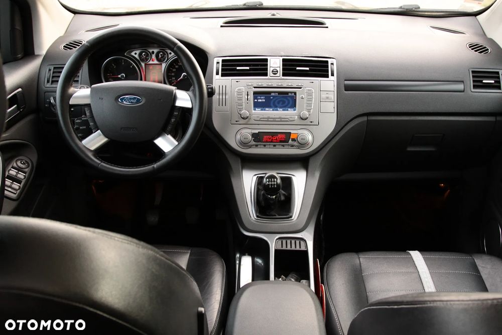 Ford Kuga 2.0 TDCi 4x4 Titanium - 16