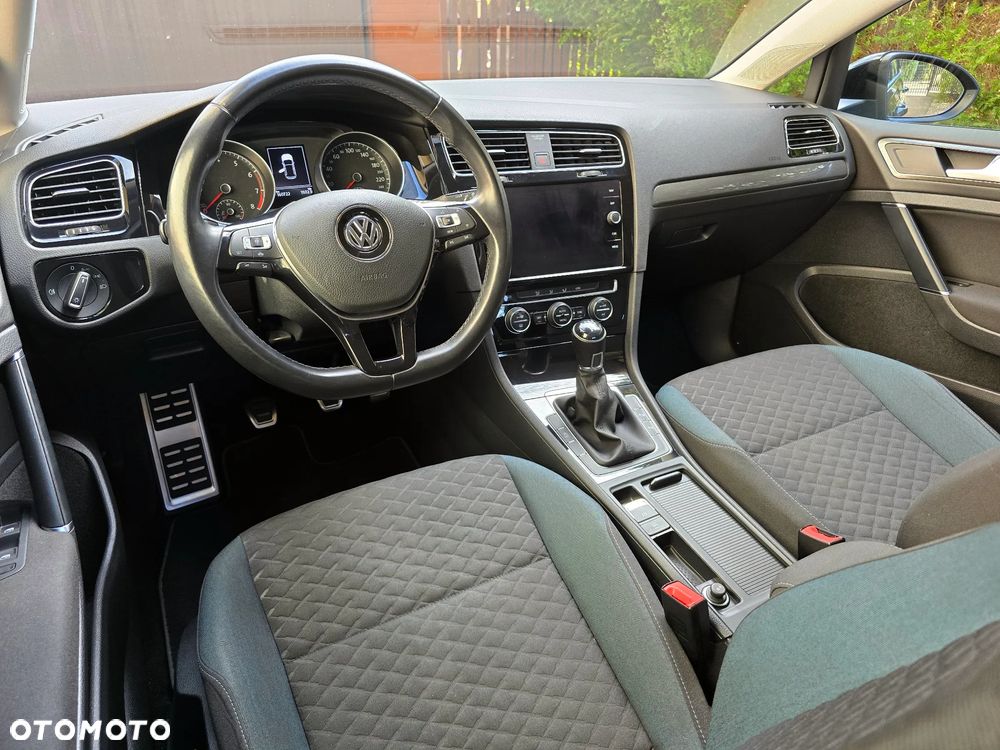 Volkswagen Golf 1.0 TSI IQ Drive - 5