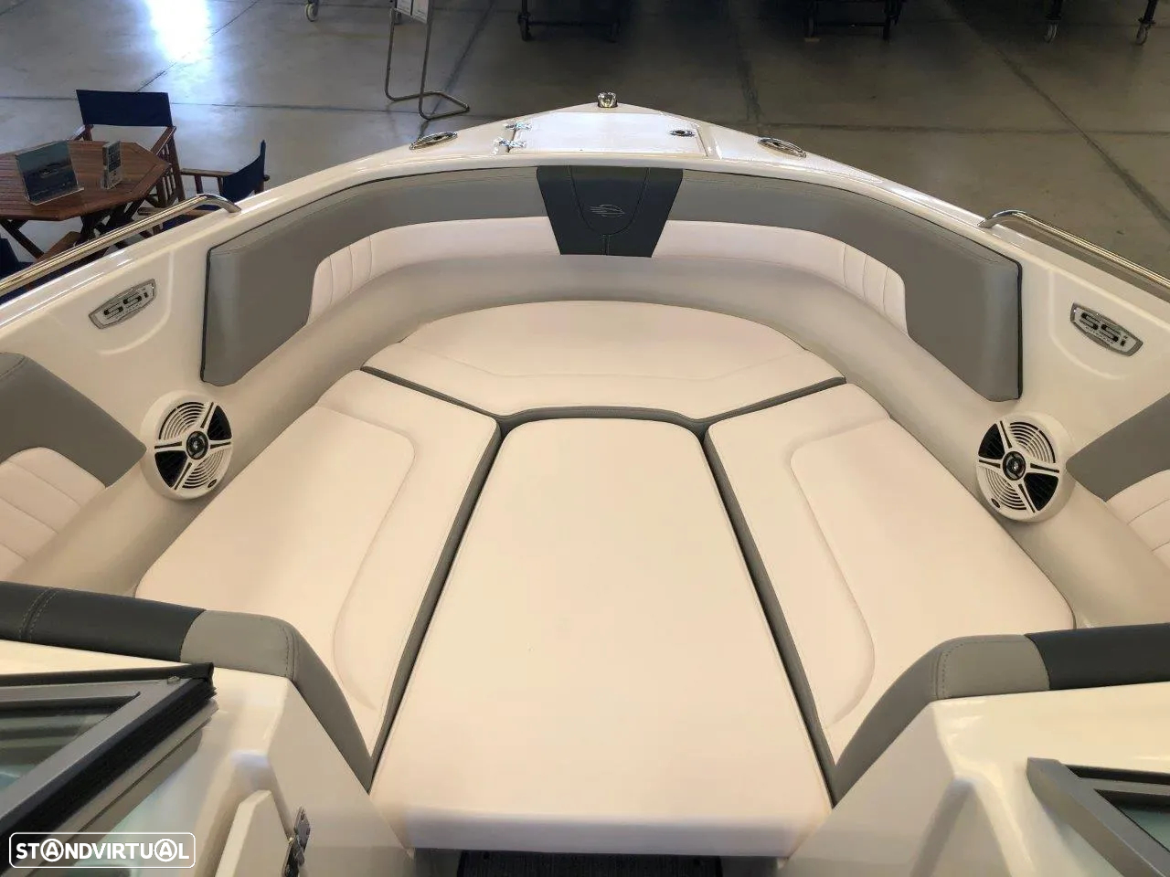 Chaparral 23 SSI OB - 12