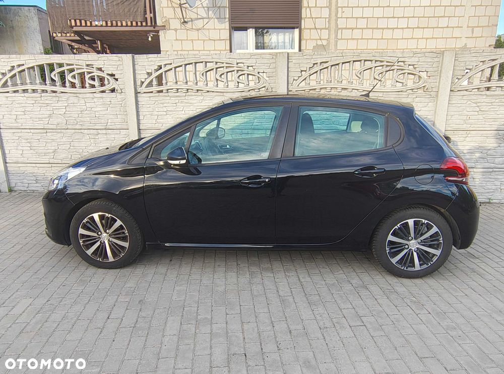 Peugeot 208 - 7