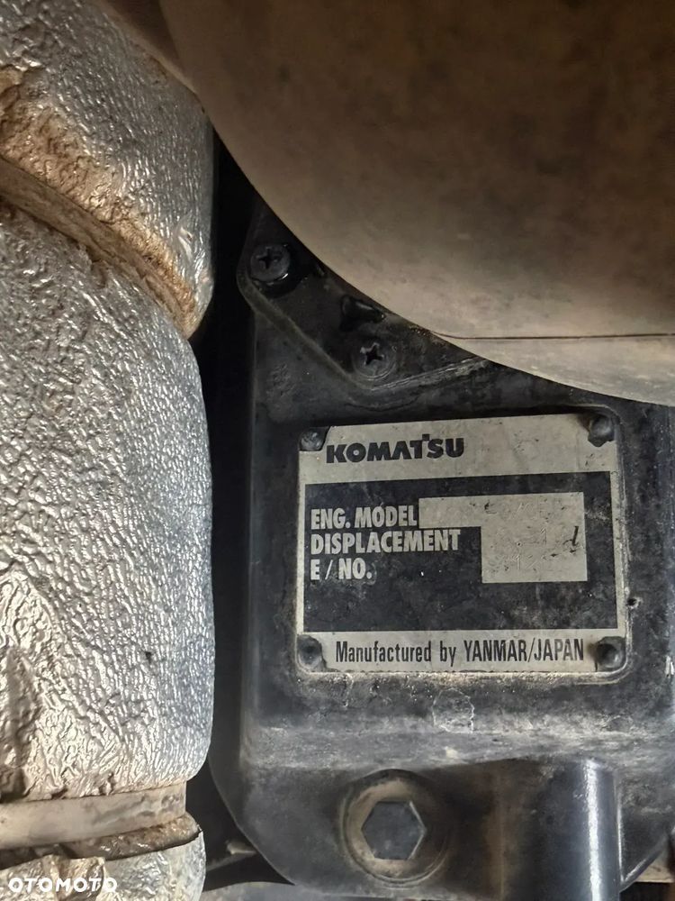 Komatsu Koparka Gąsienicowa 8 ton PC80MR-3. Sprowadzona z Norwegii. Centralne smarowanie!! Maszyna  jak Nowa 2016rok. 3200mtg 3x łamane Ramię. Klima ser.DEKRA. Własna pompa paliwa. Ani deka luzów i wycieków. Gąsienice klepki bez zużycia! Podwozie w pięknym stanie. Okazja Maszyna zadbana!! Po serwisach eksploatacyjnych. - 20