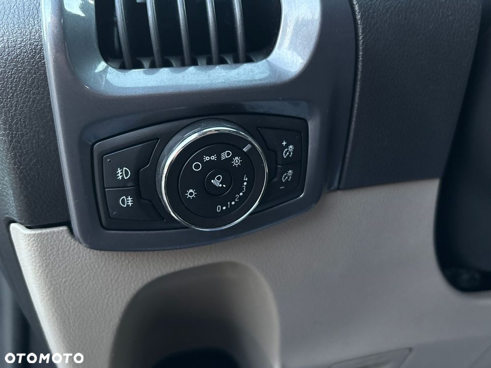 Ford Tourneo Custom 2.0 EcoBlue L2 Titanium - 19