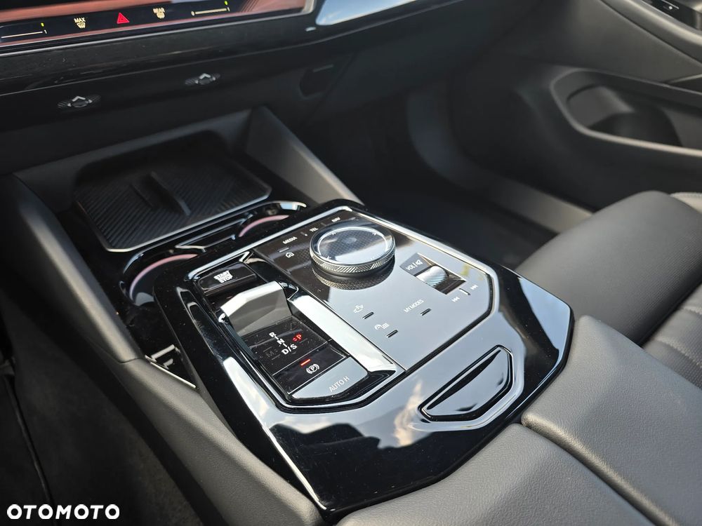 BMW Seria 5 520d xDrive mHEV M Sport - 14