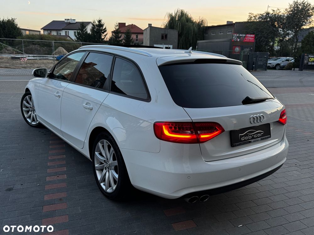 Audi A4 Avant 2.0 TDI DPF clean diesel multitronic Ambiente - 25