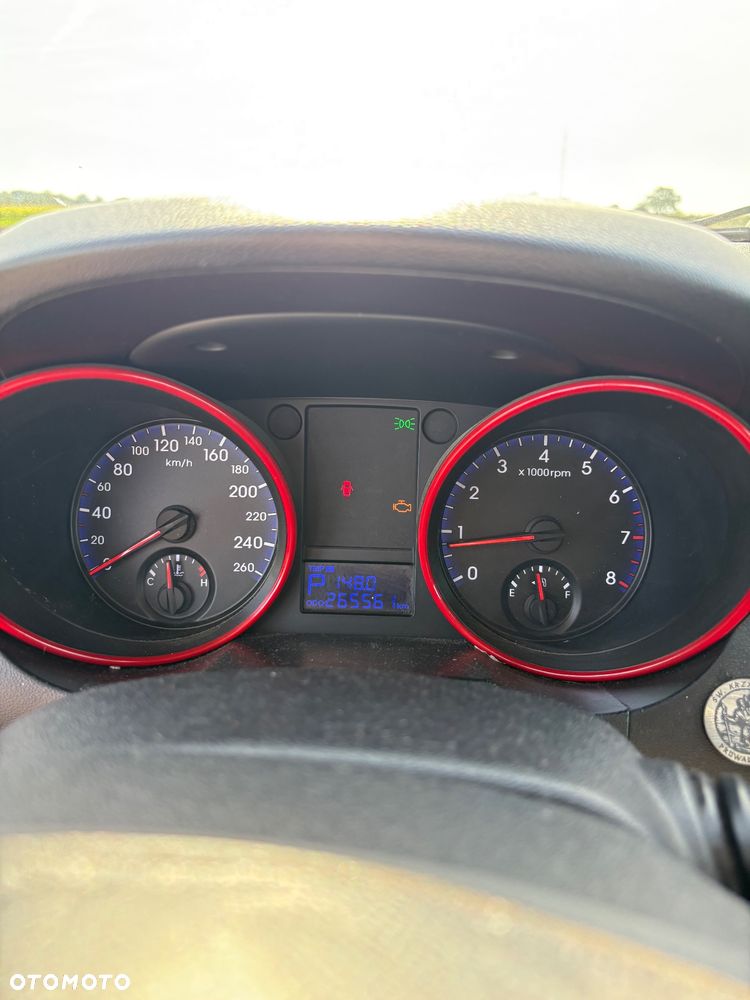 Hyundai Genesis - 11
