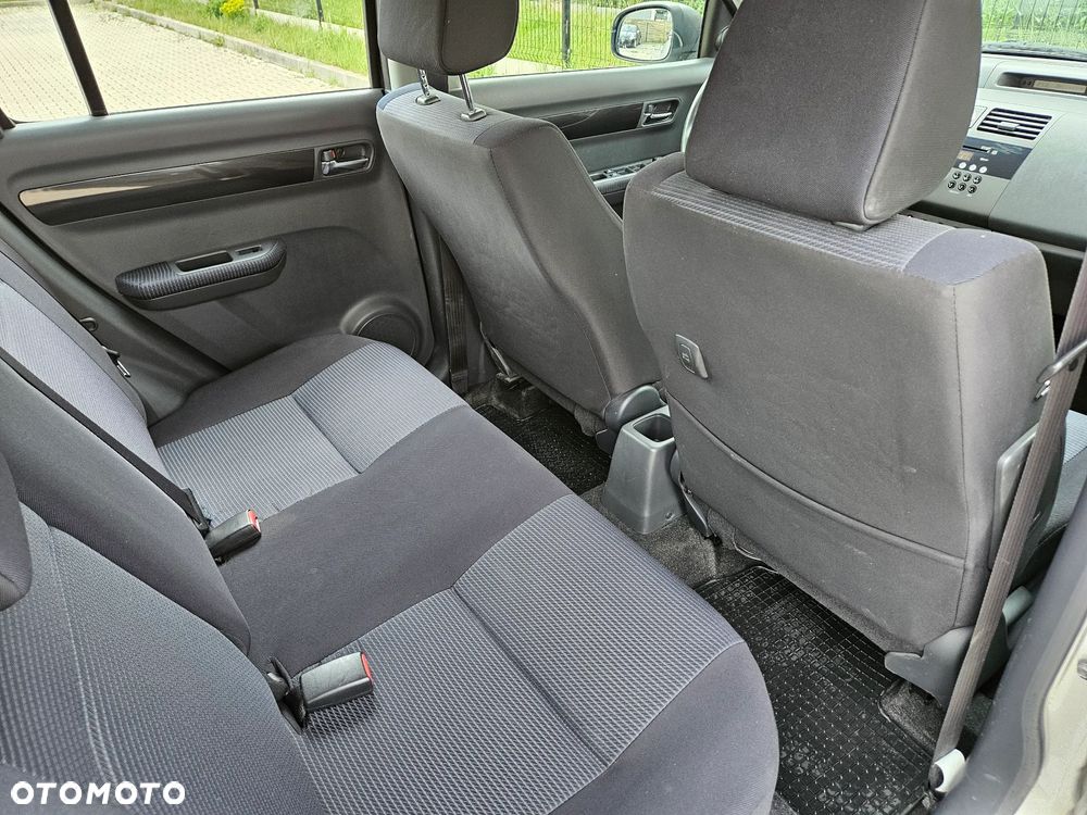 Suzuki Swift 1.3 4x4 Comfort - 13