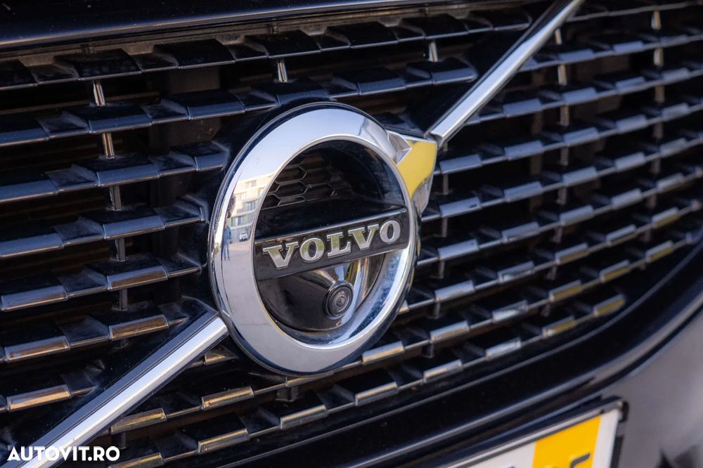 Volvo XC 60 Recharge T6 Twin Engine eAWD R-Design Expression - 37