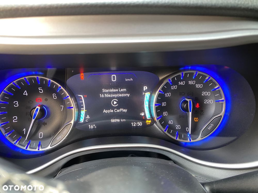 Chrysler Pacifica - 18