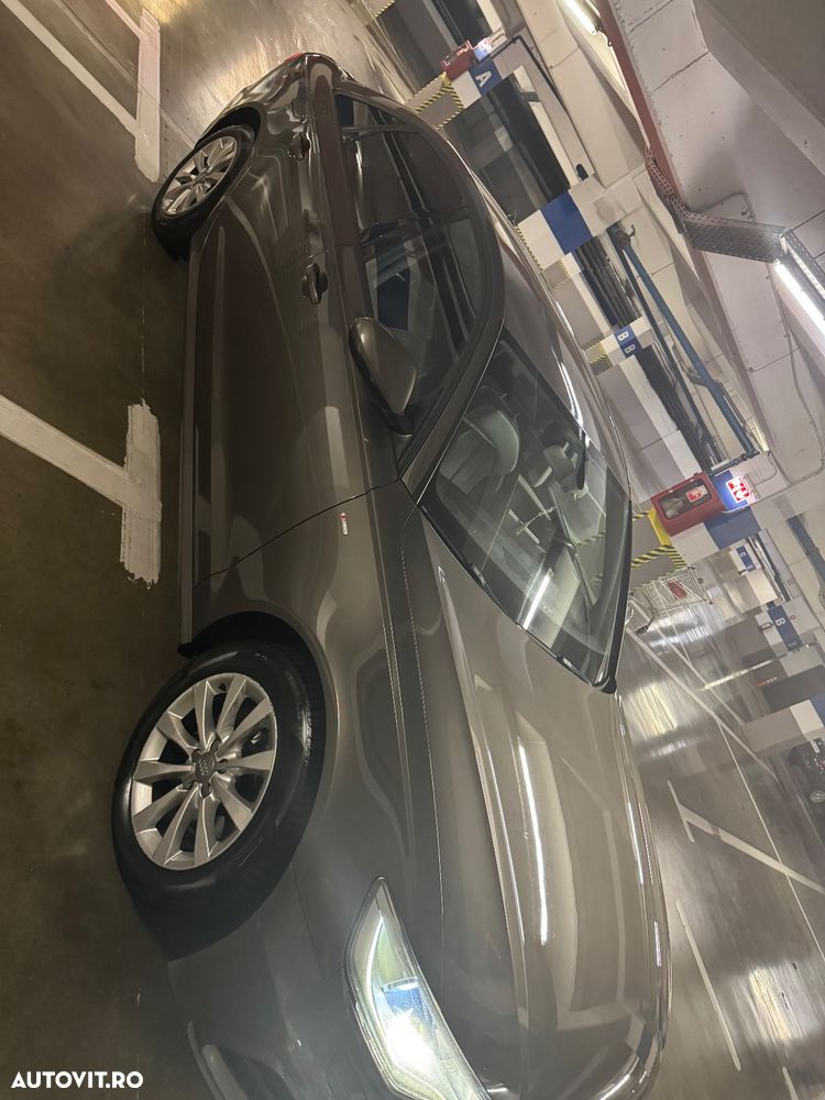 Audi A6 2.0 TDI DPF Multitronic Avant - 12