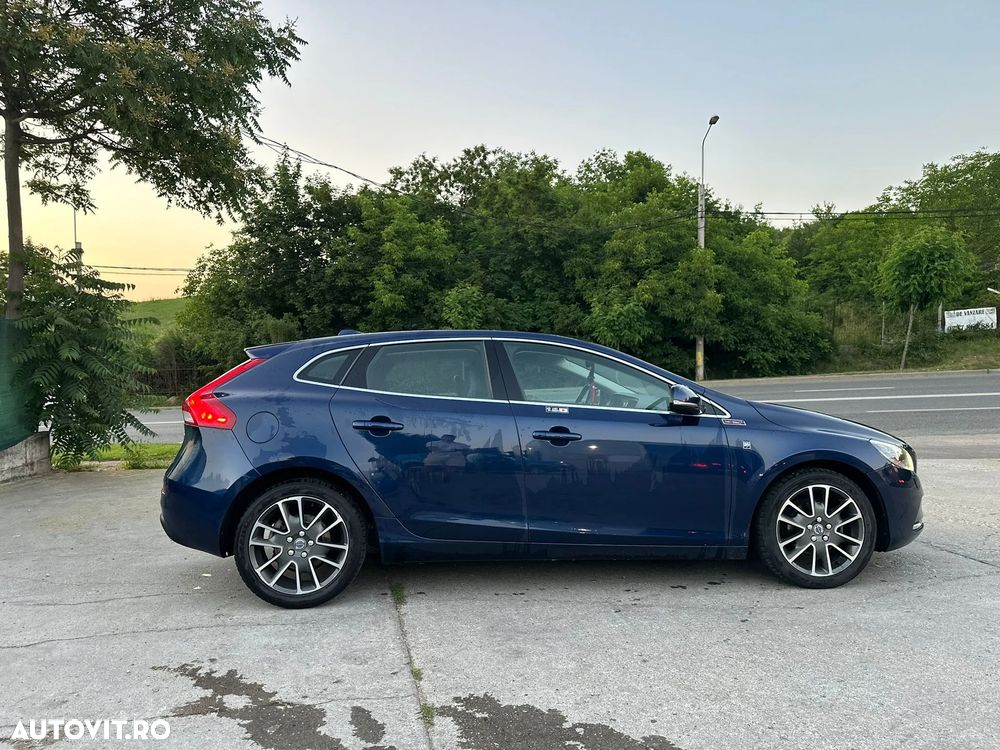 Volvo V40 D2 Momentum - 3