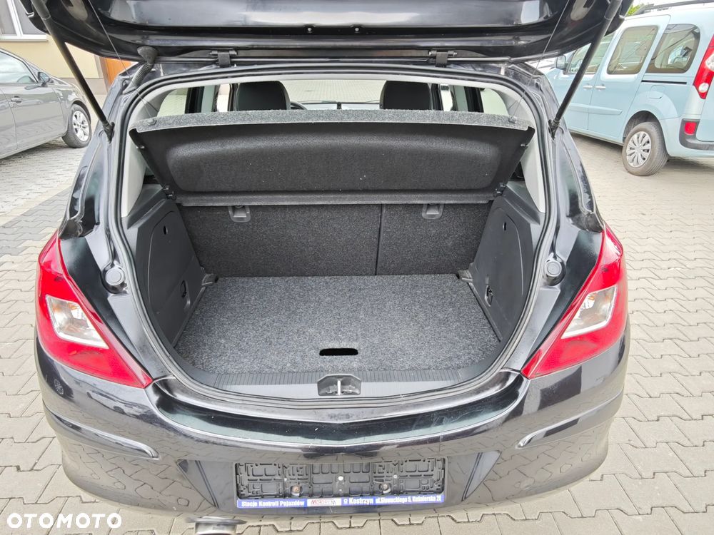 Opel Corsa 1.4 16V Satellite - 21