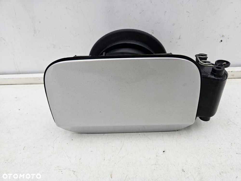 Klapka wlewu paliwa BMW E92 Coupe 04-12r. korek zbiornika paliwa 354/7 Titansliber Metallic 7117982 - 3