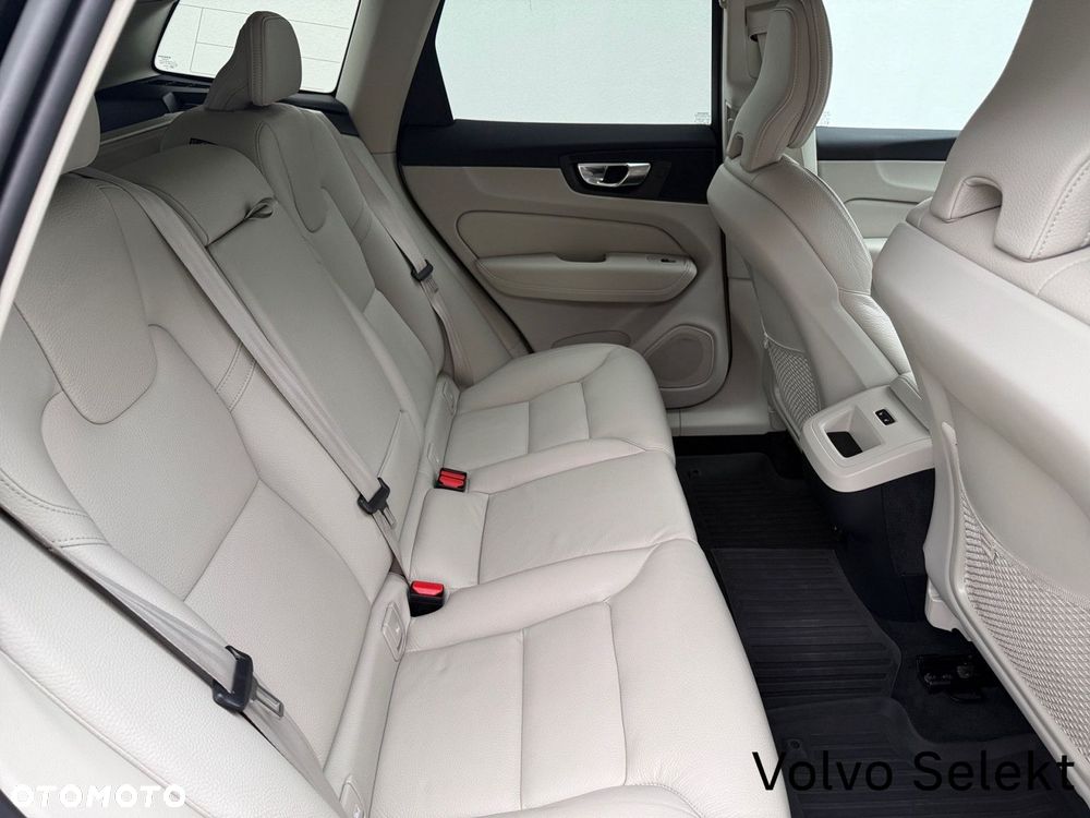 Volvo XC 60 - 31