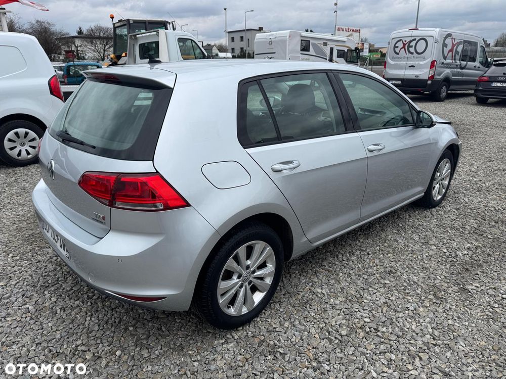 Volkswagen Golf 1.6 TDI DPF BlueMotion Technology DSG Comfortline - 5