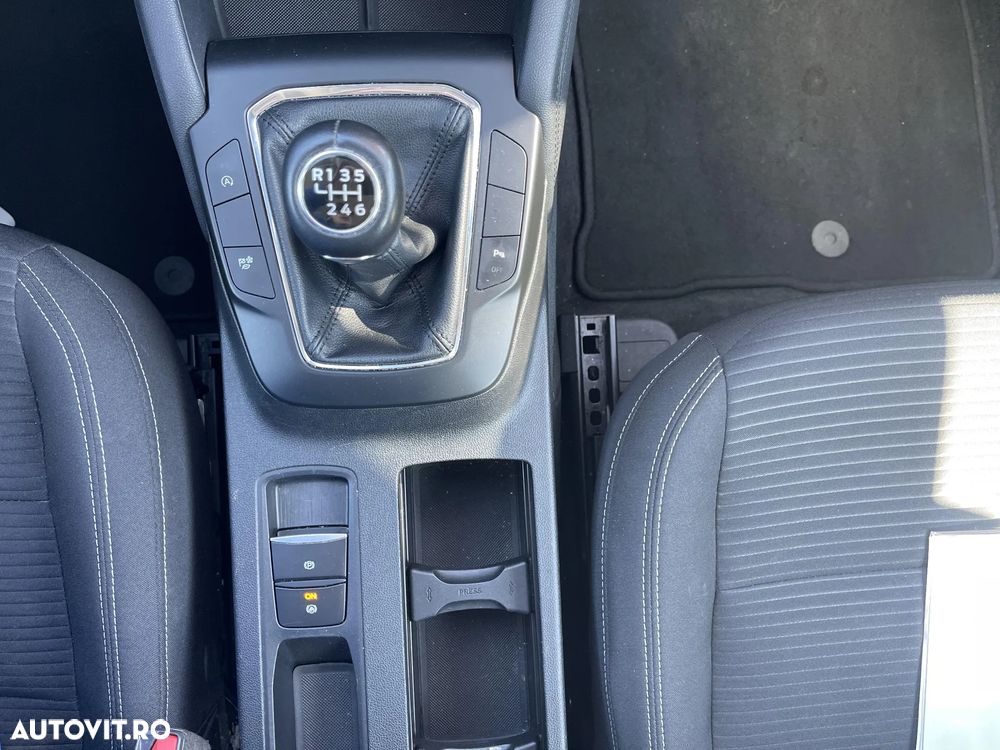 Ford Kuga 1.5 EcoBoost FWD Titanium - 10