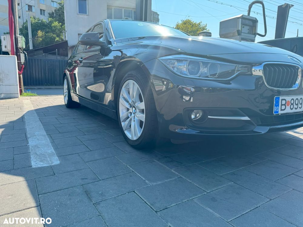 BMW Seria 3 320d Efficient Dynamic Edition Aut. Sport Line - 2