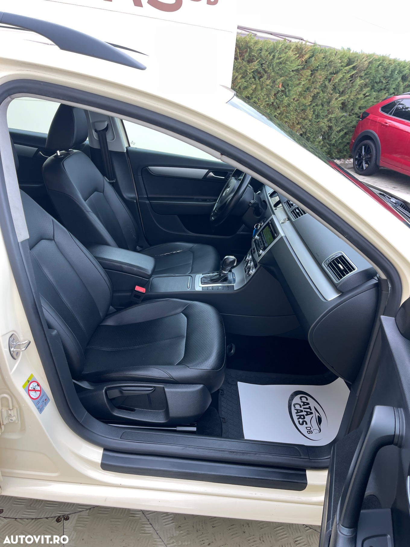 Volkswagen Passat 2.0 TDI BlueMotion Tehnology DSG Trendline - 25