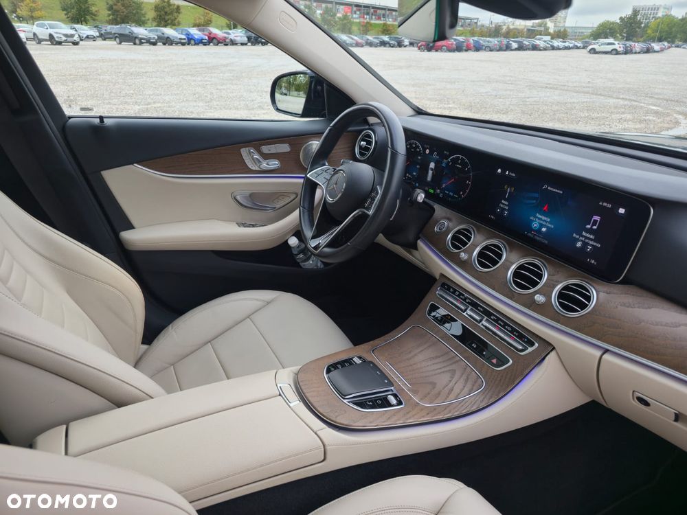 Mercedes-Benz Klasa E 300 d 4-Matic Avantgarde - 5