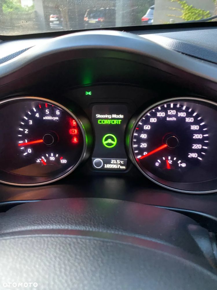 Kia Sportage 1.7 CRDI XL 2WD - 11