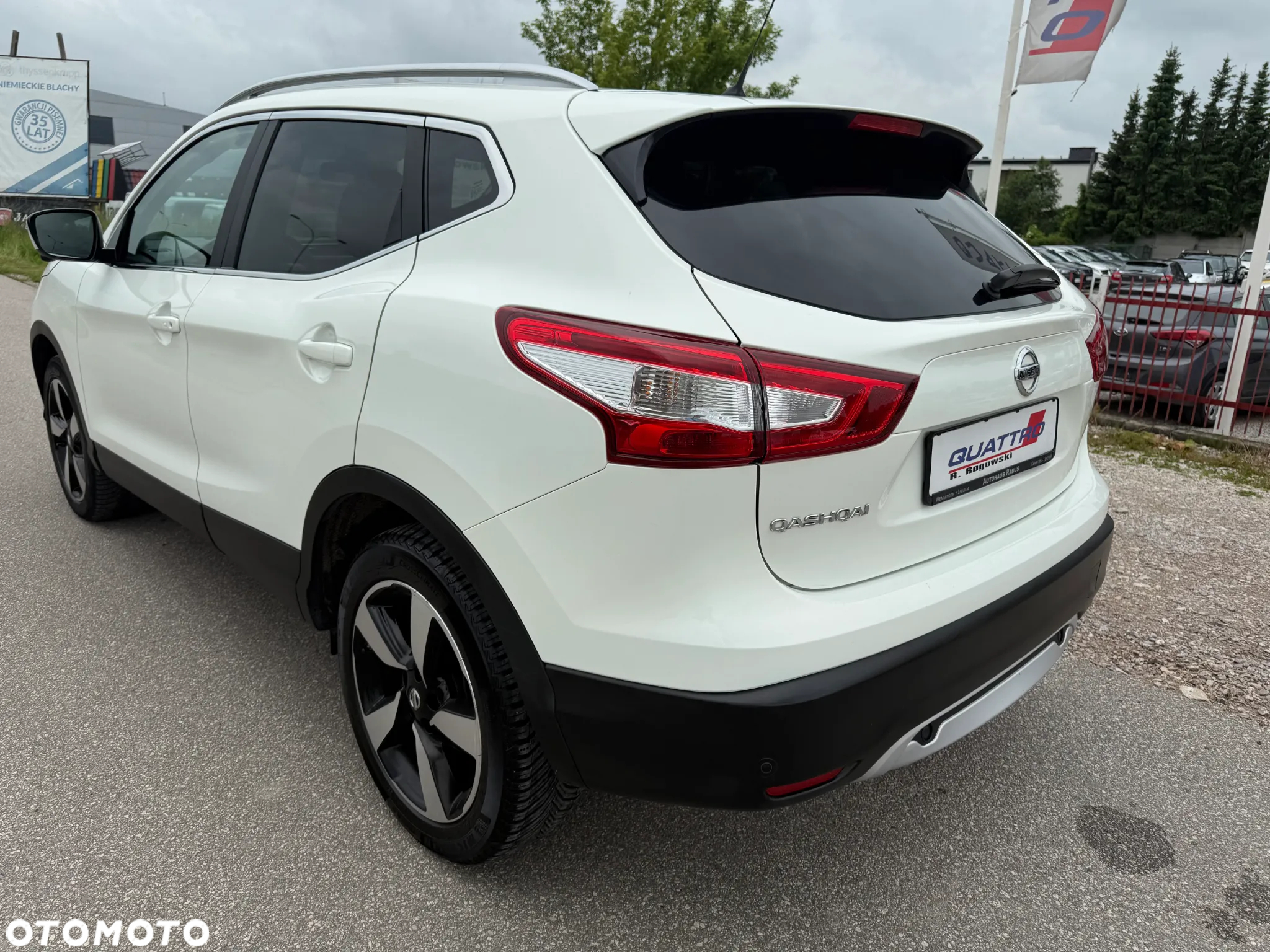 Nissan Qashqai 1.6 DCi 4x4 Tekna - 3