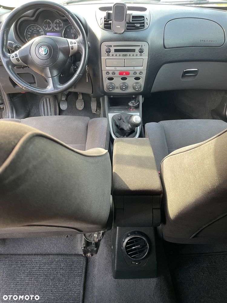 Alfa Romeo 147 1.9 JTD 8V Impression - 8