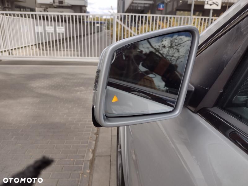 Mercedes-Benz GLS - 25