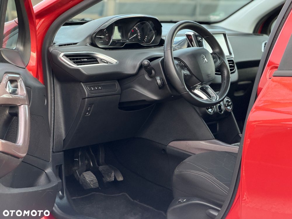 Peugeot 2008 - 8
