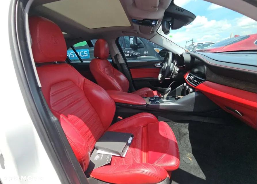 Alfa Romeo Giulia 2.0 Turbo TI Q4 - 10