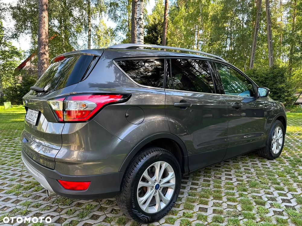 Ford Kuga - 12