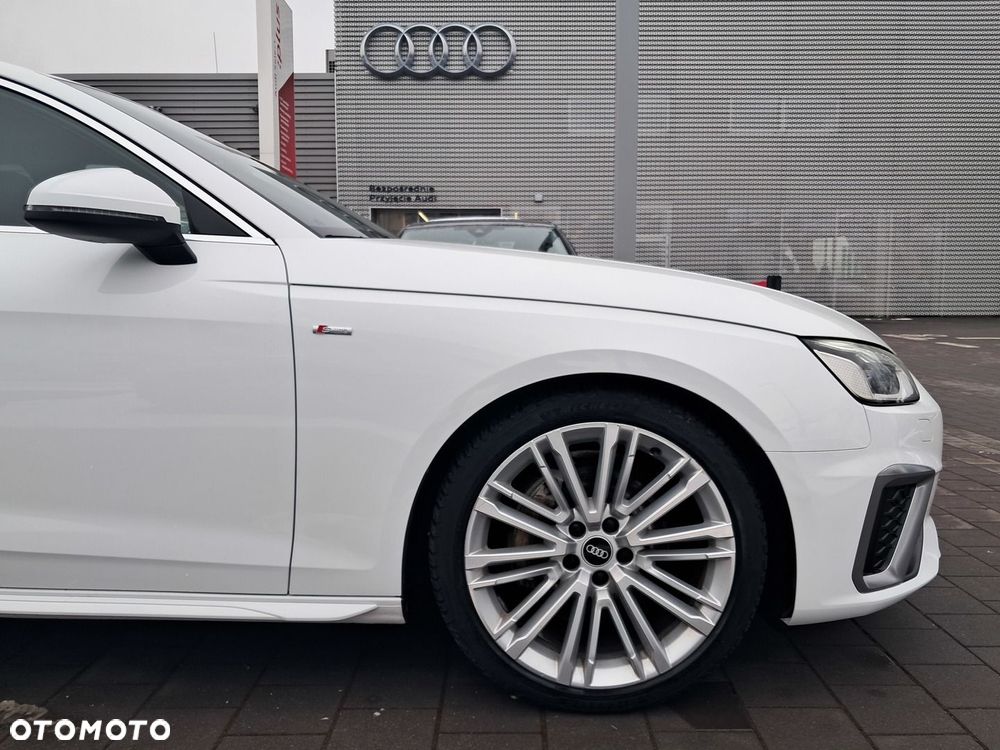 Audi A4 Limousine - 34