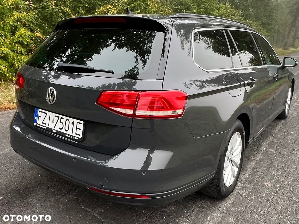 Volkswagen Passat - 20