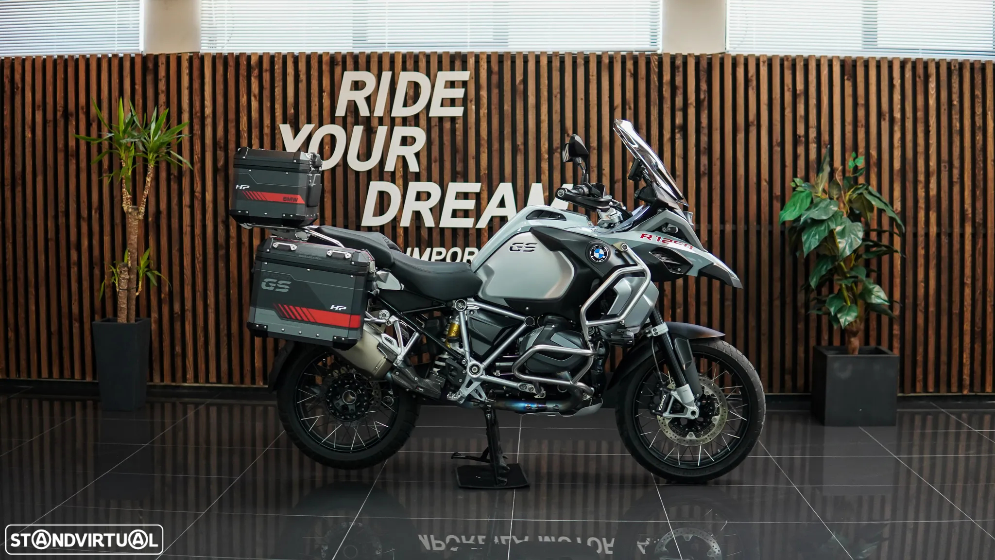 BMW R 1250 GS Adventure C/ AKRAPOVIC COMPLETO - 52