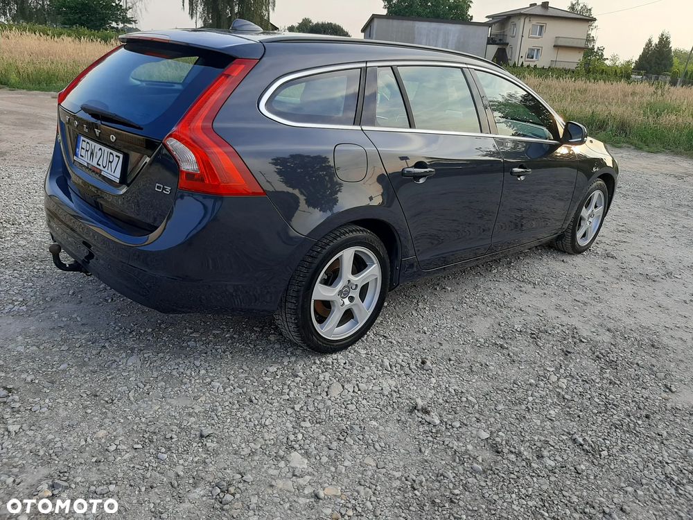 Volvo V60 D3 Geartronic Summum - 4