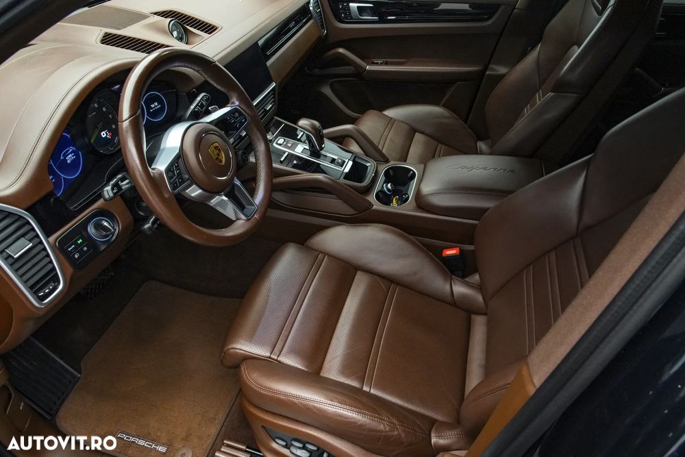 Porsche Cayenne - 12
