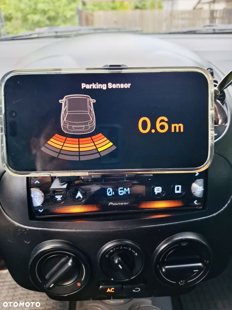 Volkswagen New Beetle - 7