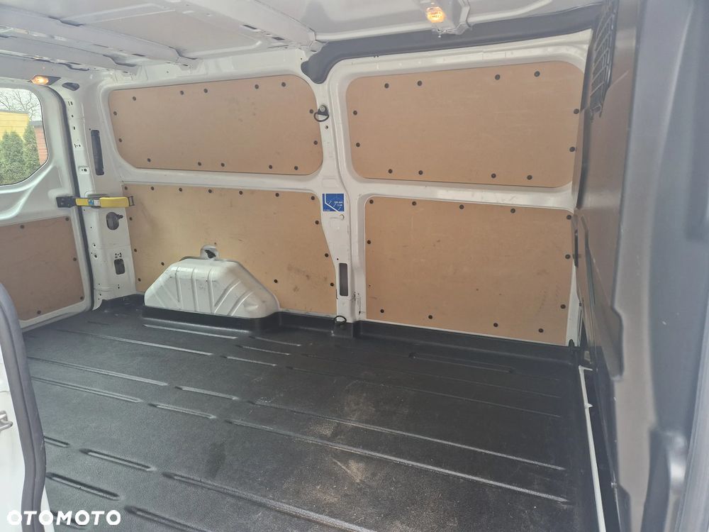 Ford Transit Custom - 8