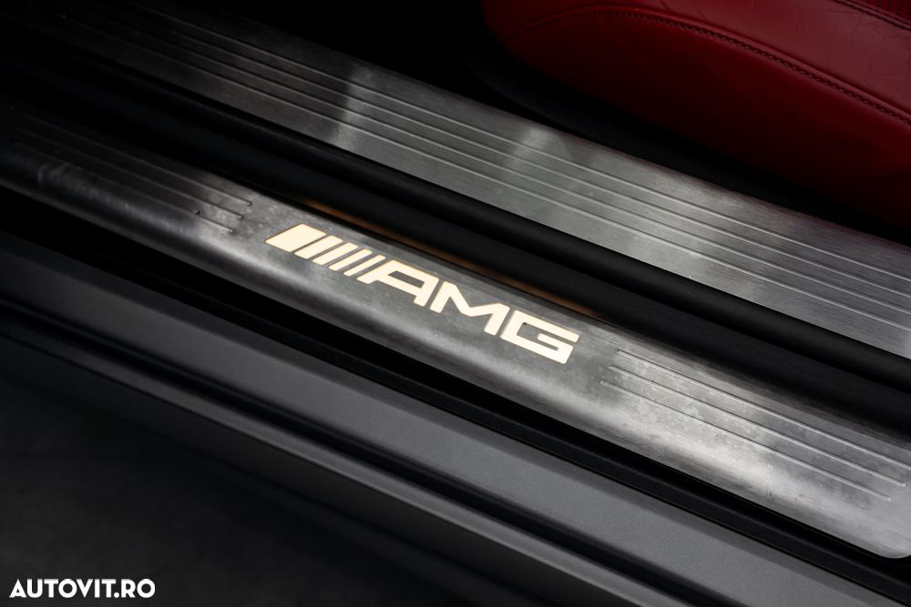 Mercedes-Benz SL ver-63-amg-amg-speedshift-mct-7--gang-sportgetriebe-amg-performance-package - 28