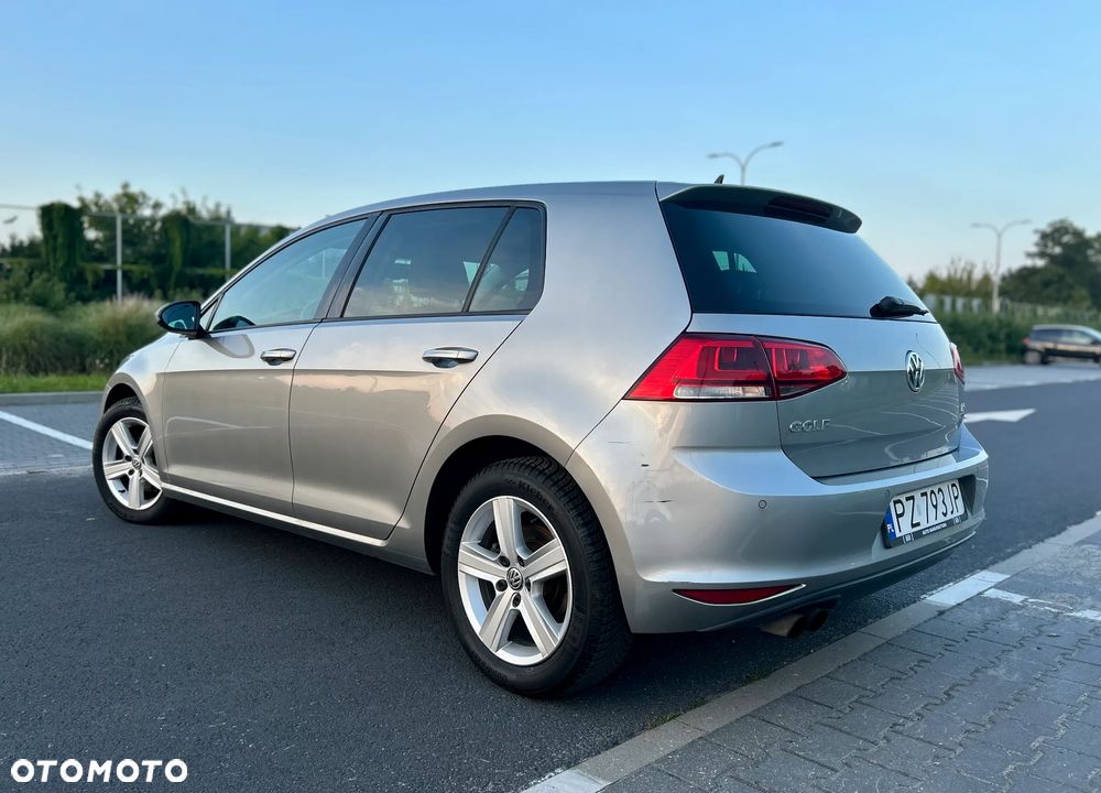 Volkswagen Golf - 9