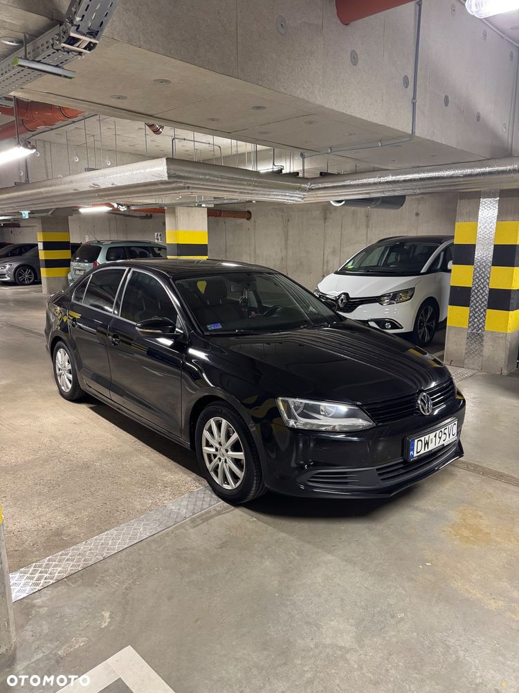 Volkswagen Jetta 1.6 TDI Trendline CityLine - 2