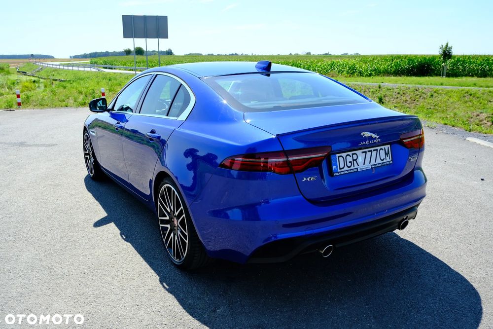 Jaguar XE 25t Prestige - 10