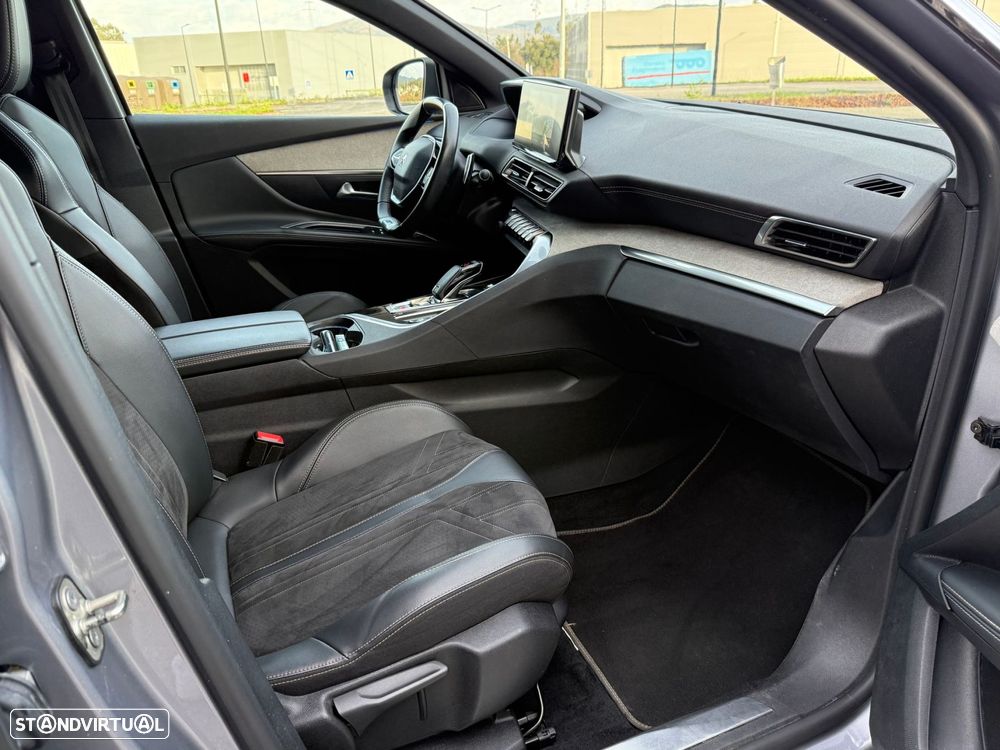 Peugeot 5008 1.5 BlueHDi GT EAT8 - 28